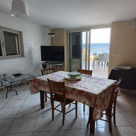 Casa Carmelo Apartment Ница ди Сицилия Екстериор снимка